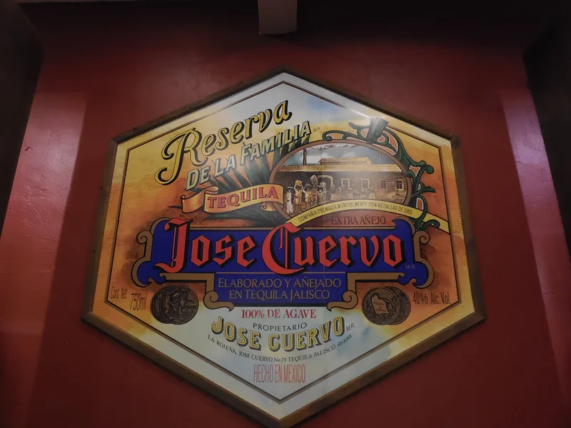Étiquette de José Cuervo — Tequila (Mexique)
