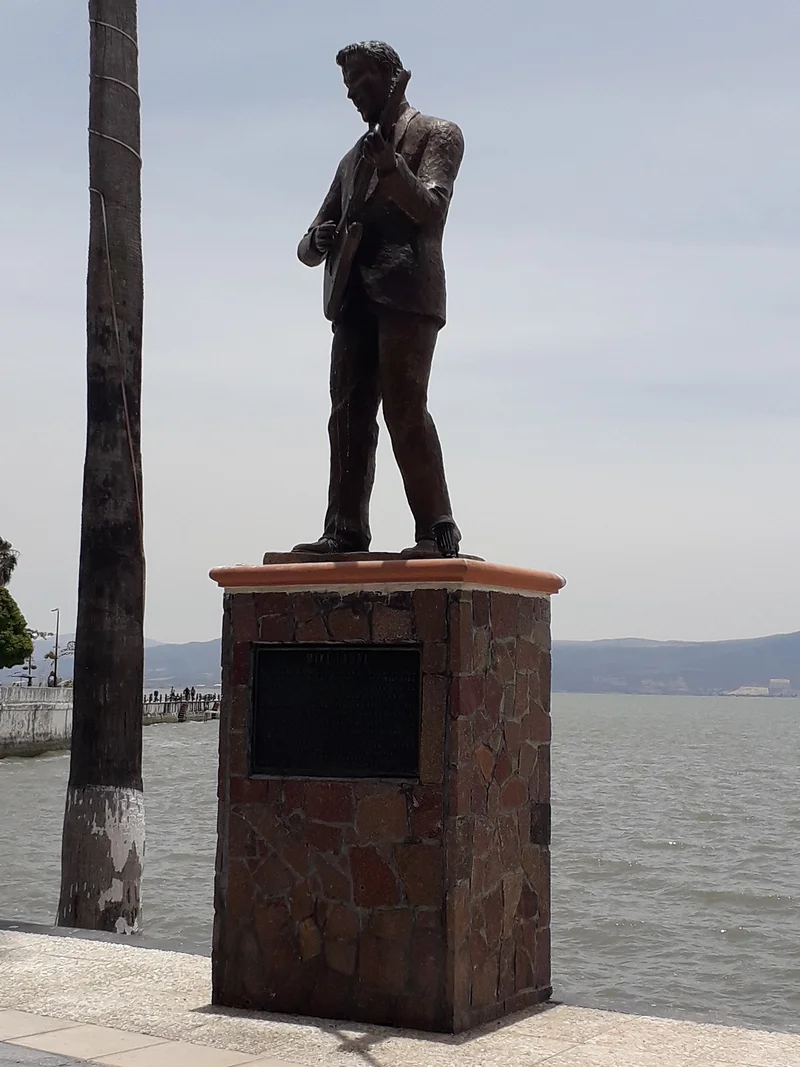 Mike Laure — Chapala (Mexique)