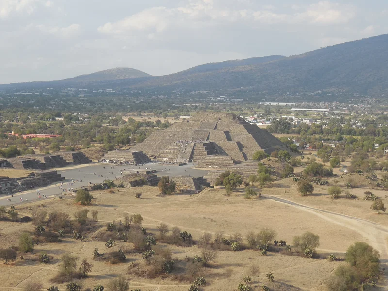 La Pyramide de la Lune — Site archéologique de Teotihuacan (Mexique)