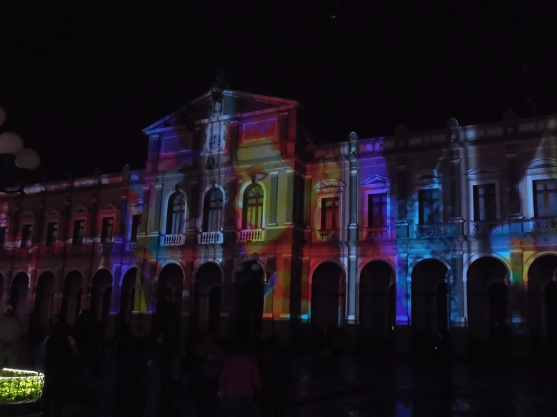 Les projections lumineuses sur le Palais Municipal — Córdoba (Mexique)