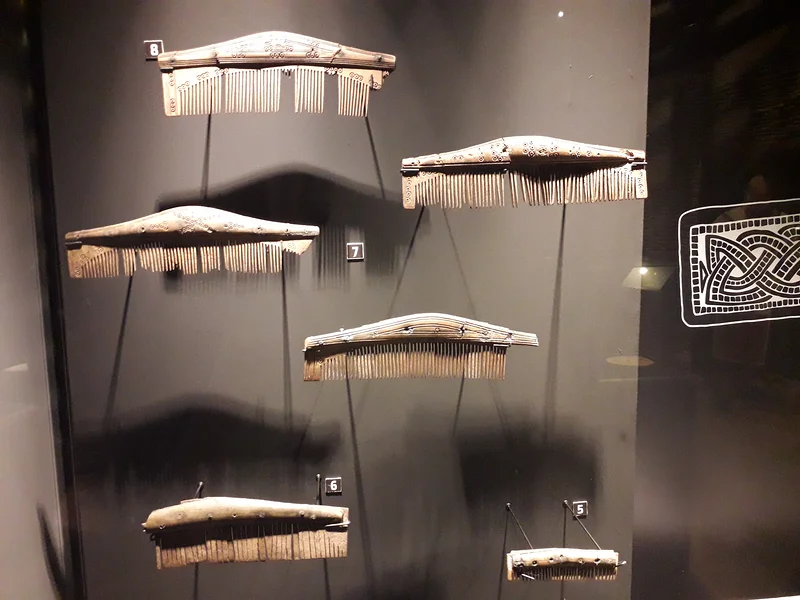 Les peignes — Musée Ribes Vikinger (Danemark)