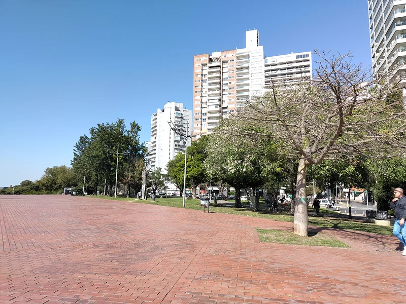 Parque de España — Parc et centre culturel Parque de España (Argentine)