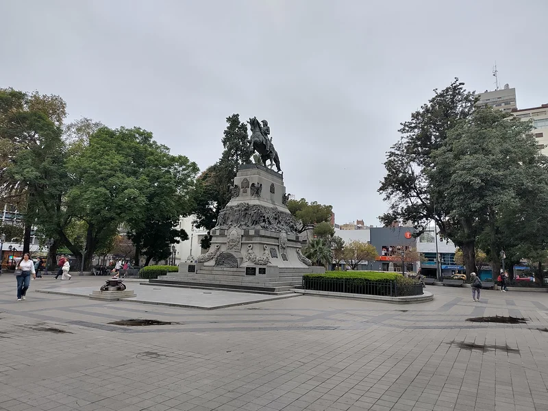 Plaza San Martín — Plaza San Martín (Argentine)