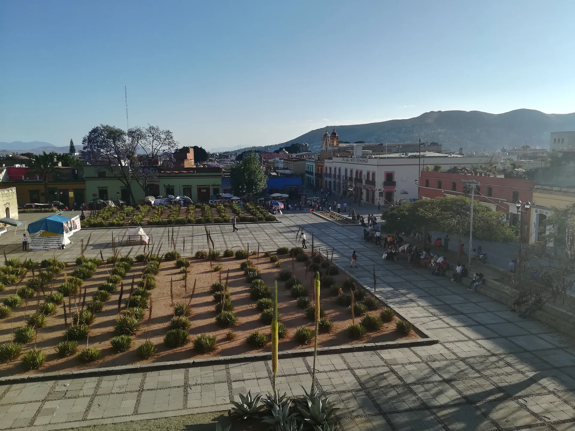 Vue sur la place Santo Domingo — Place Santo Domingo (Mexique)