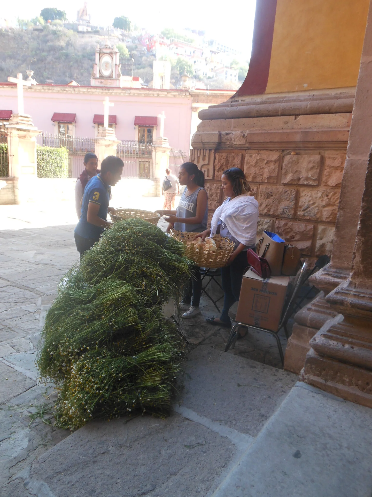 Offrandes à la Virgen de Dolores Offrandes à la Virgen de Dolores — Guanajuato (Mexique)
