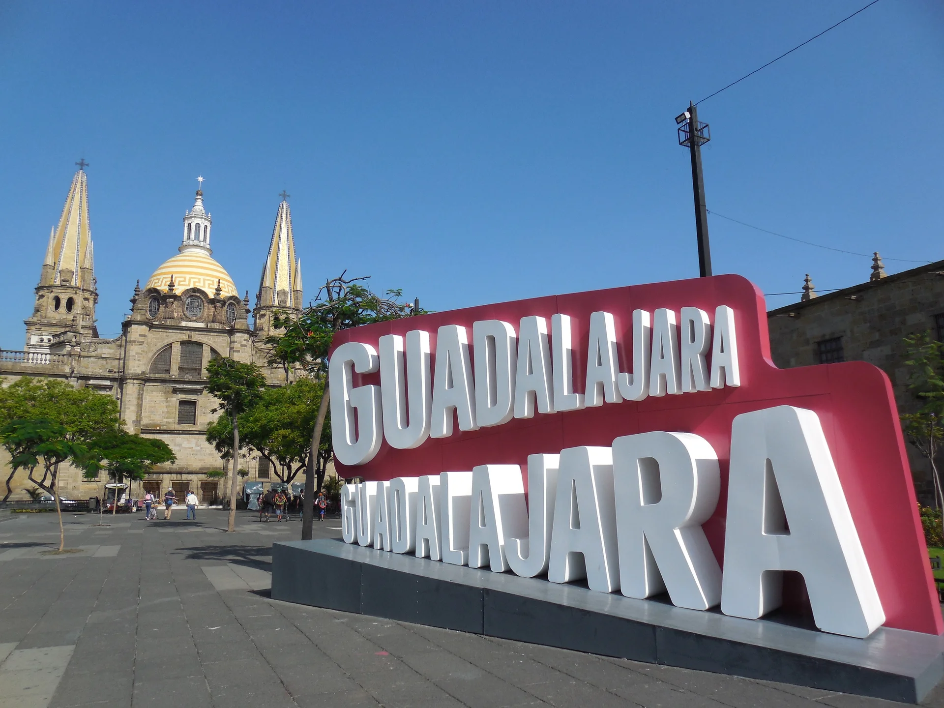 Cathédrale de Guadalajara Cathédrale de Guadalajara — Plaza de la Liberacion (Mexique)