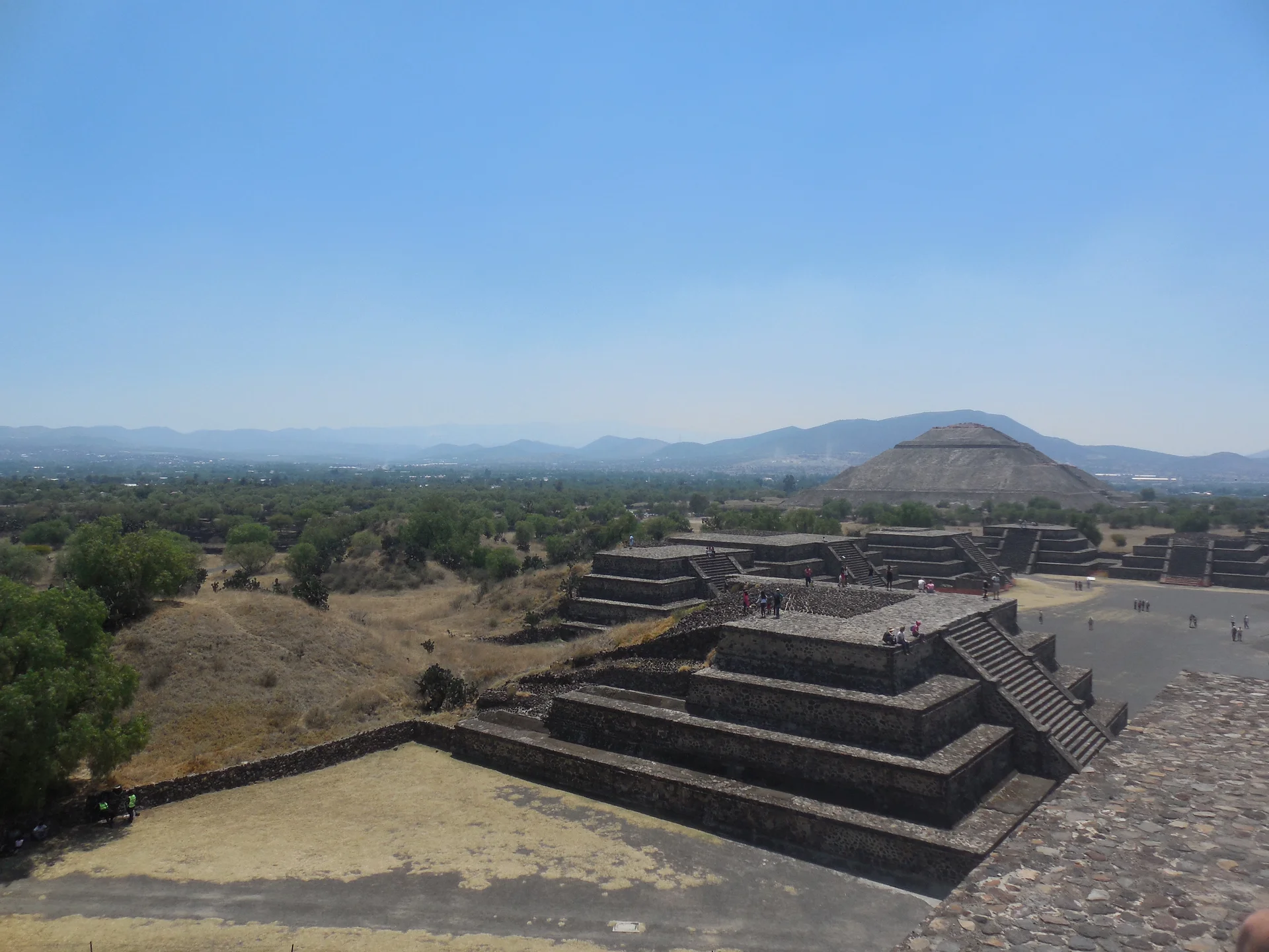 La silhouette des montagnes — Site archéologique de Teotihuacan (Mexique)