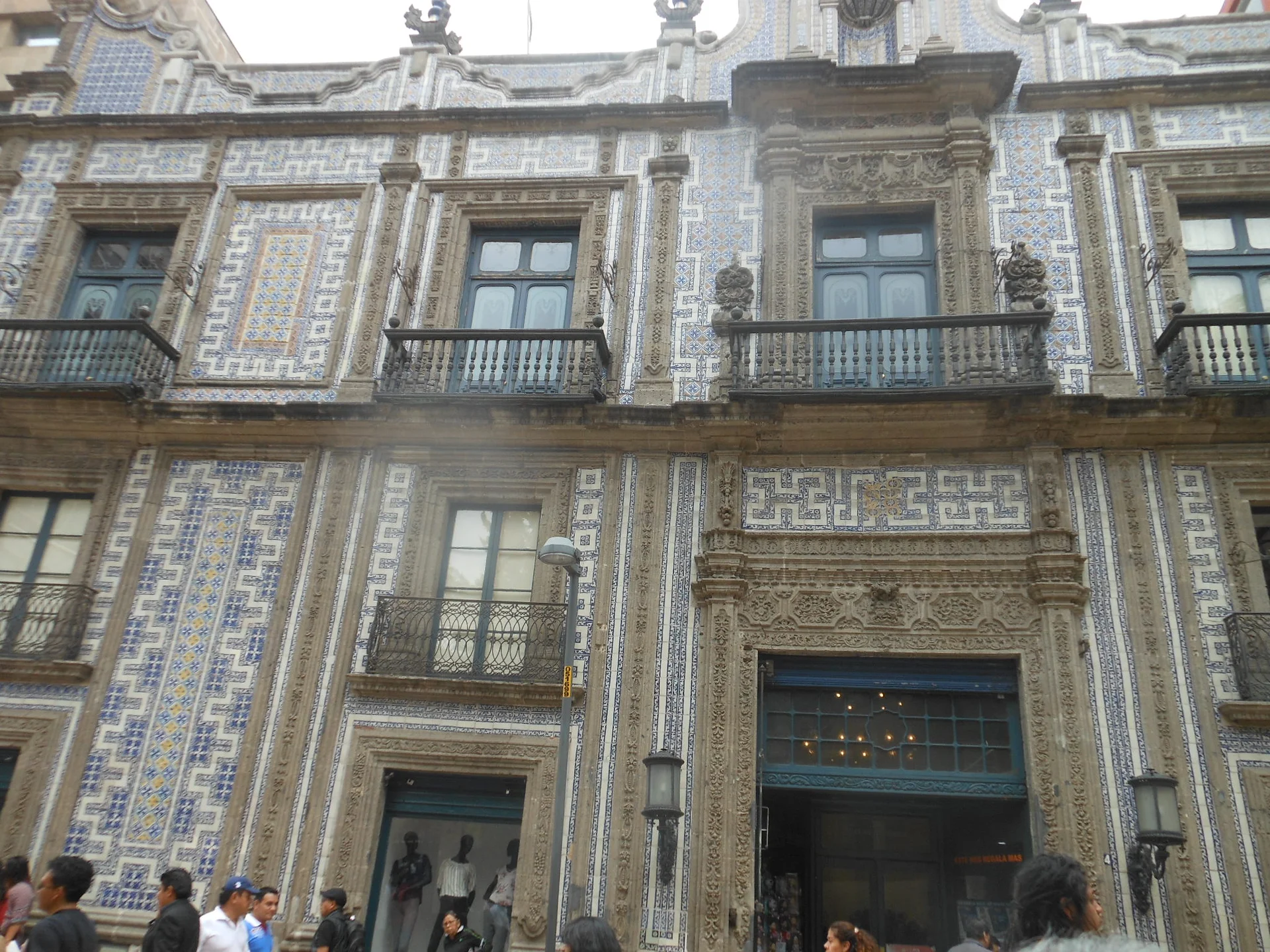 Casa de los Azulejos Casa de los Azulejos — Mexico (Mexique)