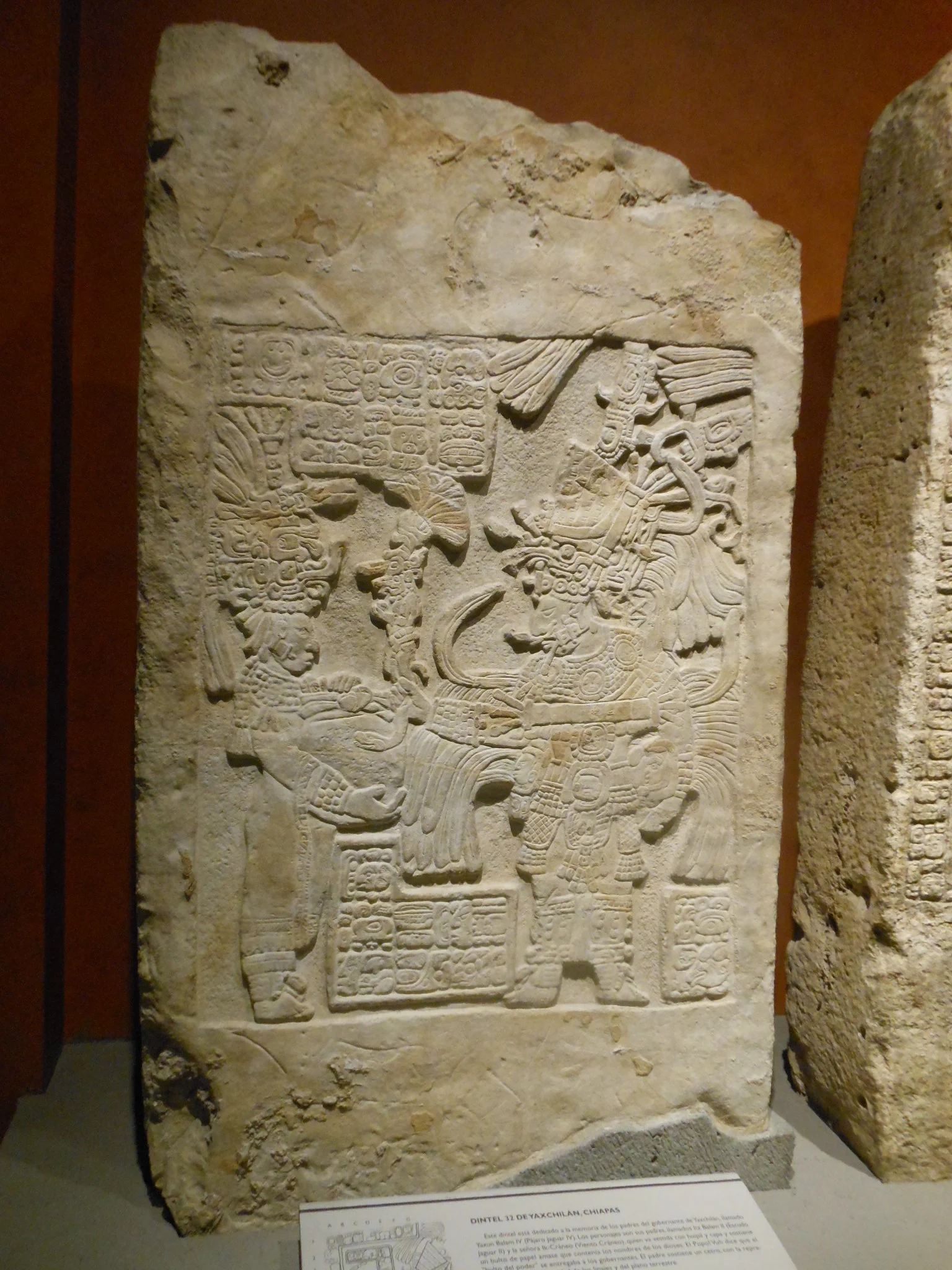 Stèle maya Stèle maya — Musée national d'anthropologie de Mexico (Mexique)