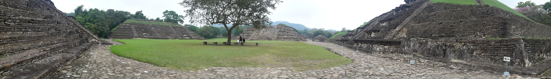 Plaza del Arroyo — El Tajin (Mexique)
