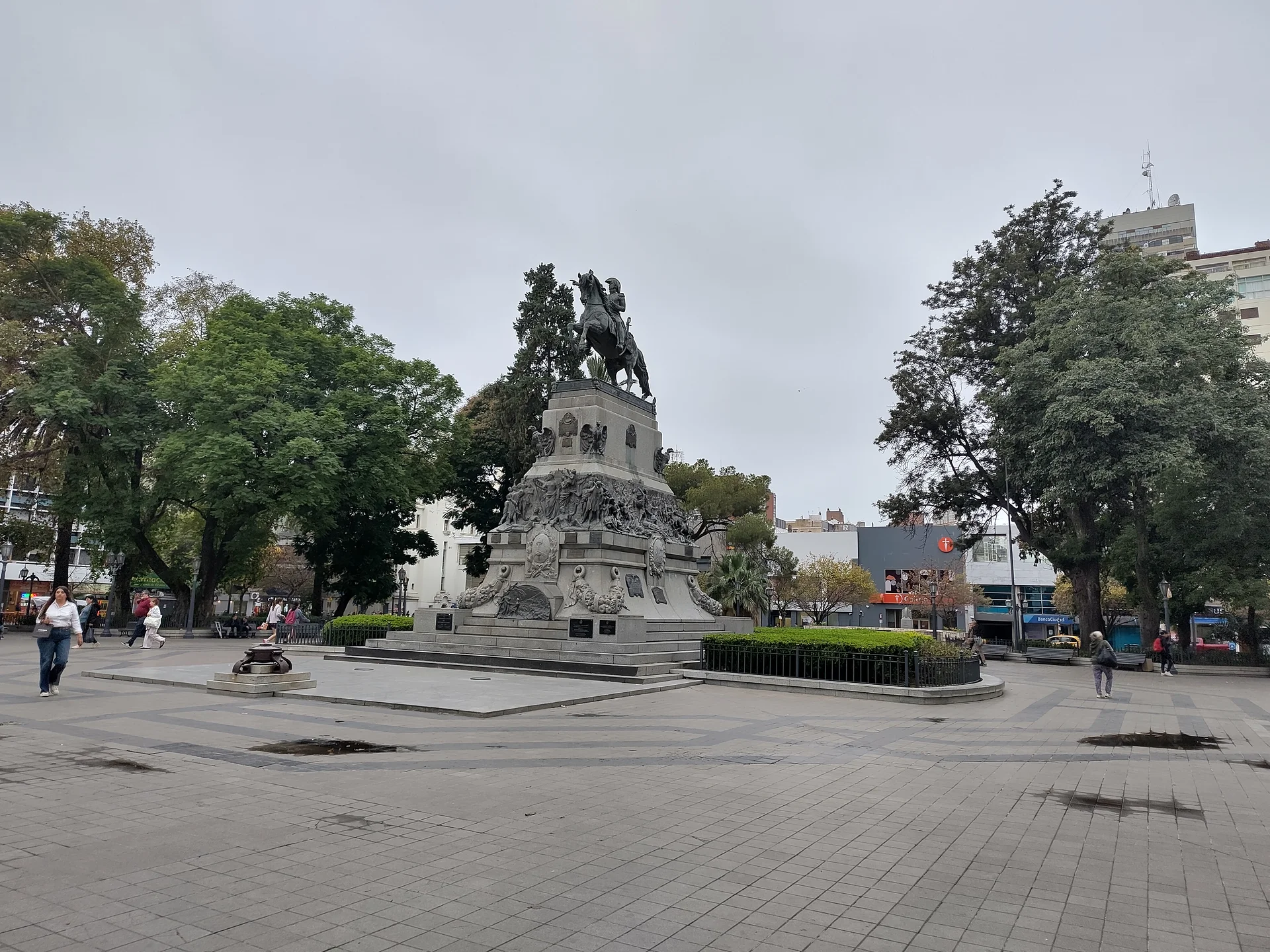 Plaza San Martín — Plaza San Martín (Argentine)