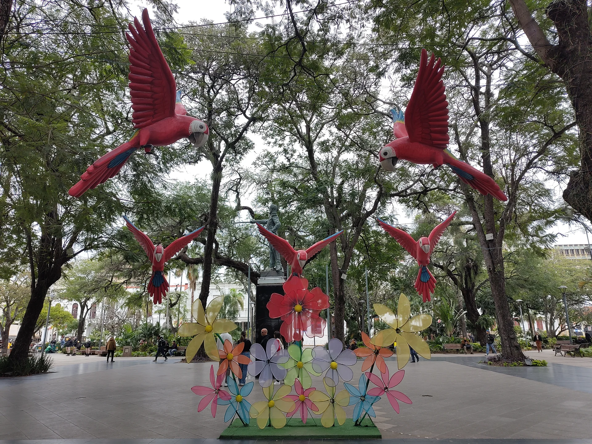 Santa Cruz de la Sierra — Plaza 24 de Septiembre (Bolivie)