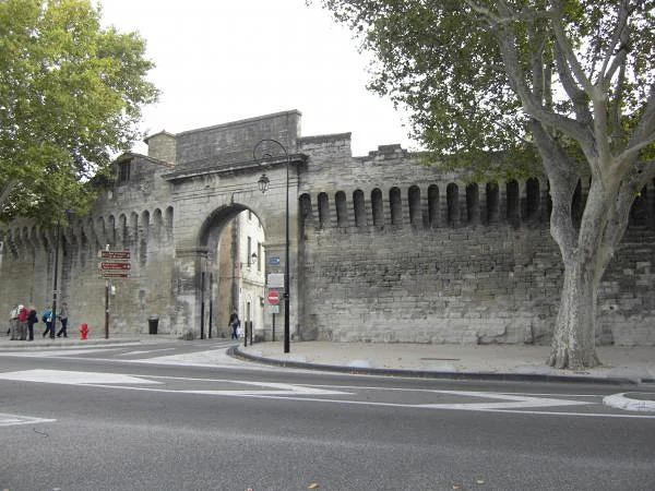 Remparts extérieurs — Avignon (France)