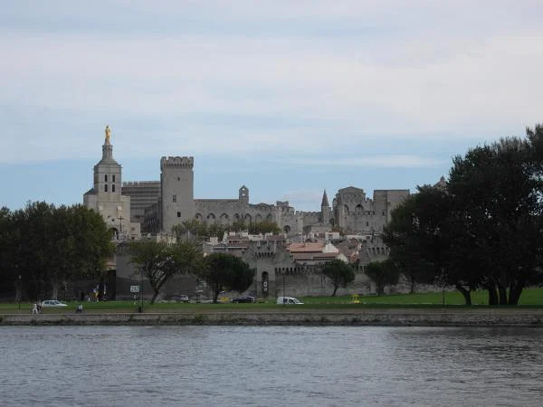 Vue générale de la ville Vue générale de la ville — Avignon (France)