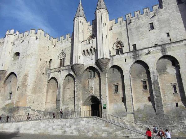 Entrée Palais des Papes Entrée Palais des Papes — Palais des Papes (France)