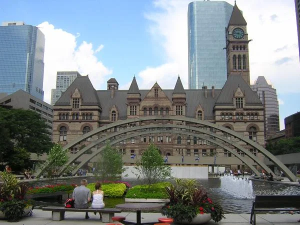 Mairie de Toronto Mairie de Toronto — Nathan Phillips Square (Canada)