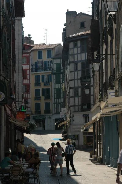 Rue du centre ville de Bayonne
