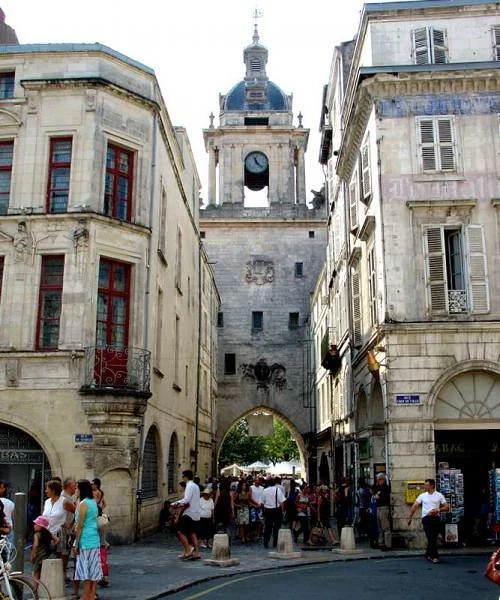 Ancienne porte de la Rochelle — Porte de la Grosse Horloge (France)