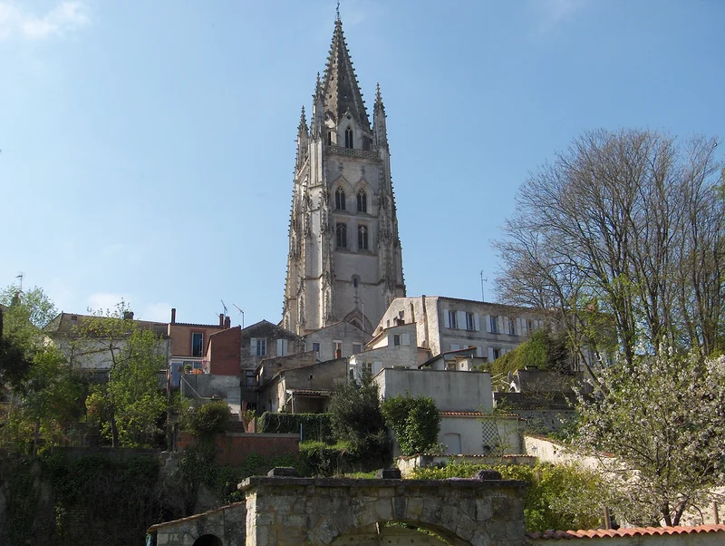 Visiter Saintes et ses 14 quartiers