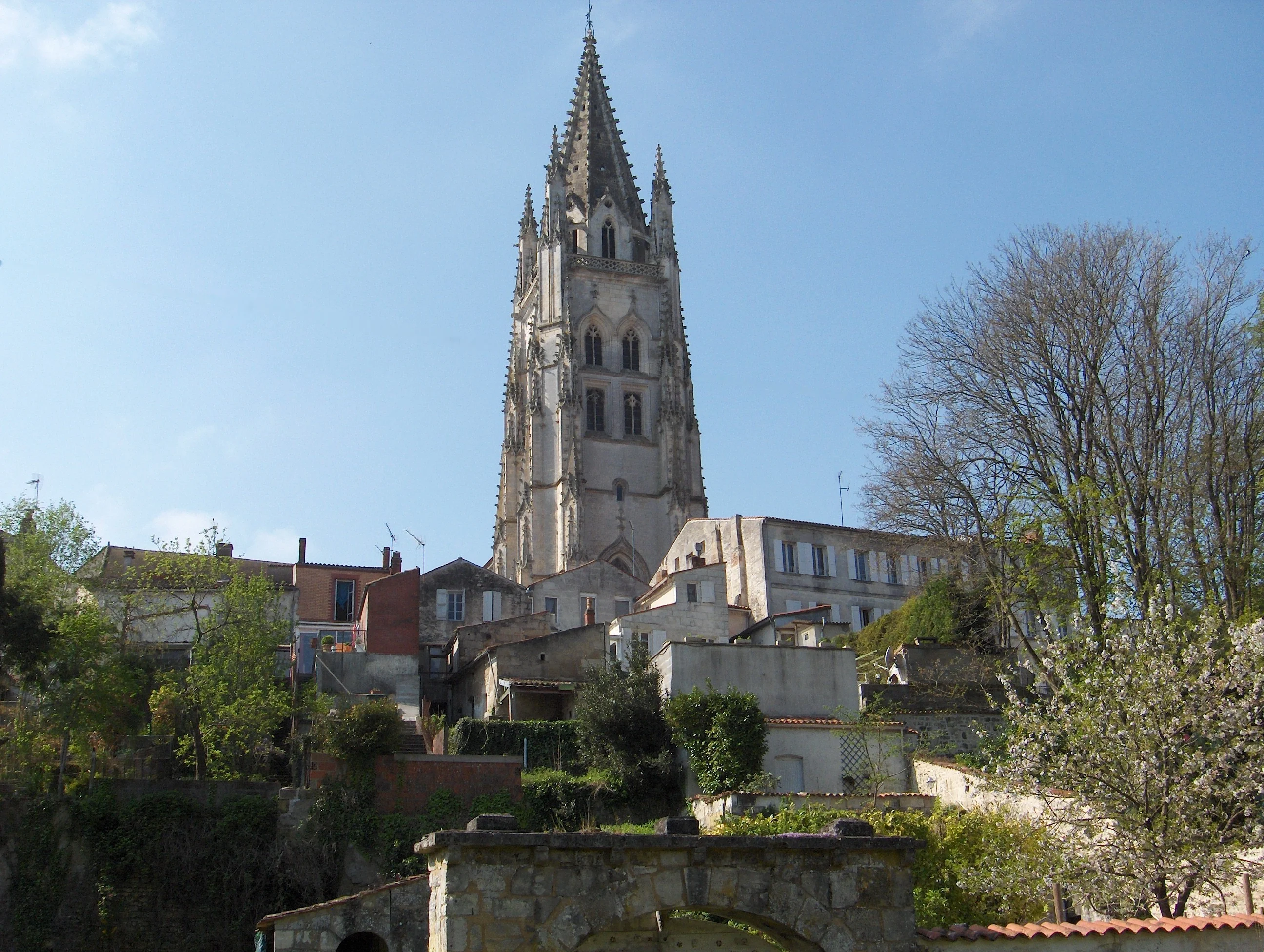 Visiter Saintes et ses 14 quartiers