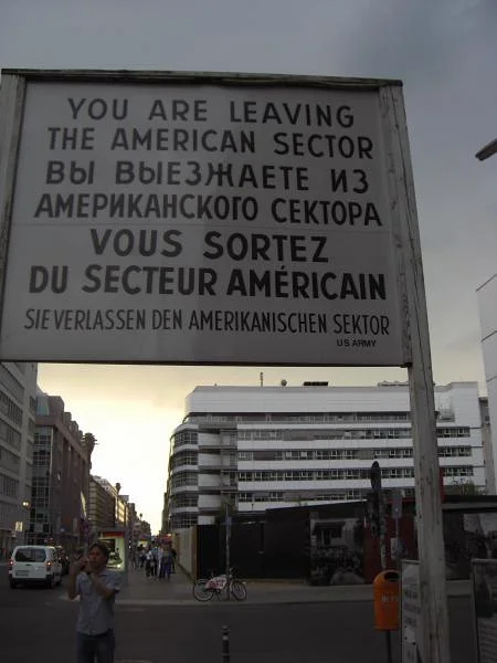 Checkpoint Charlie, trace du passé — Checkpoint Charlie (Allemagne)