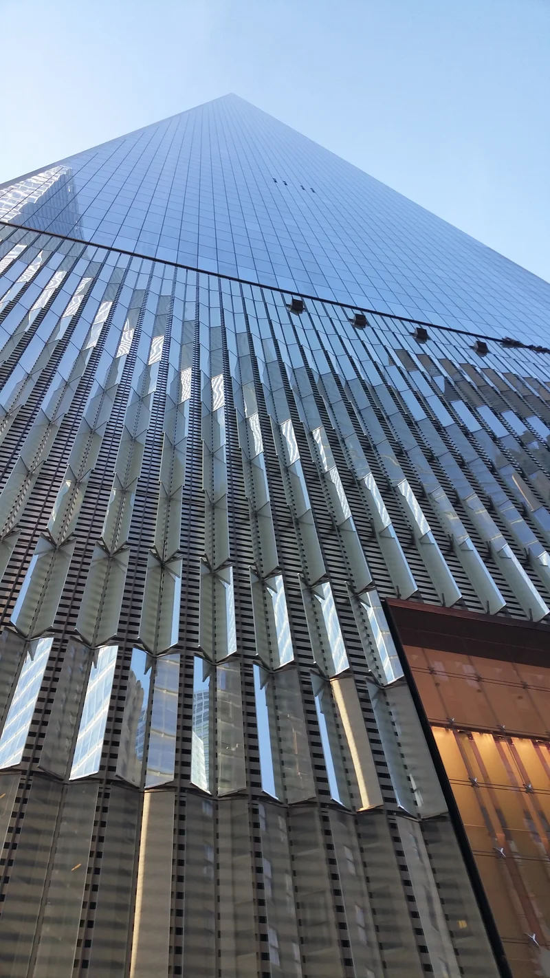 Pied de la tour World Trade Center — One World Trade Center (Etats-Unis)
