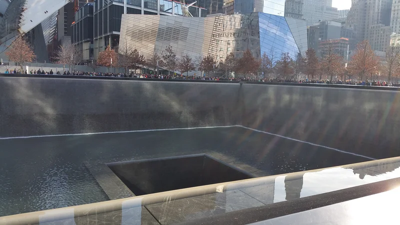 Bassin du Ground Zero — New-York (Etats-Unis)