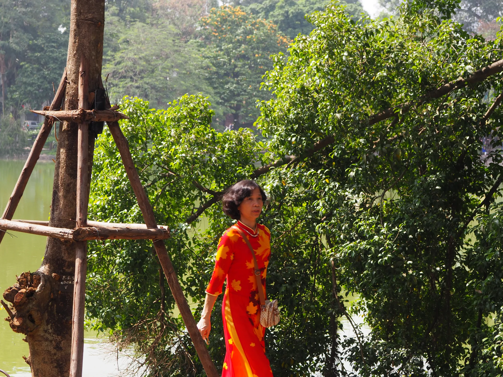 Tenue vietnamienne Tenue vietnamienne — Hanoï (Viêt Nam)