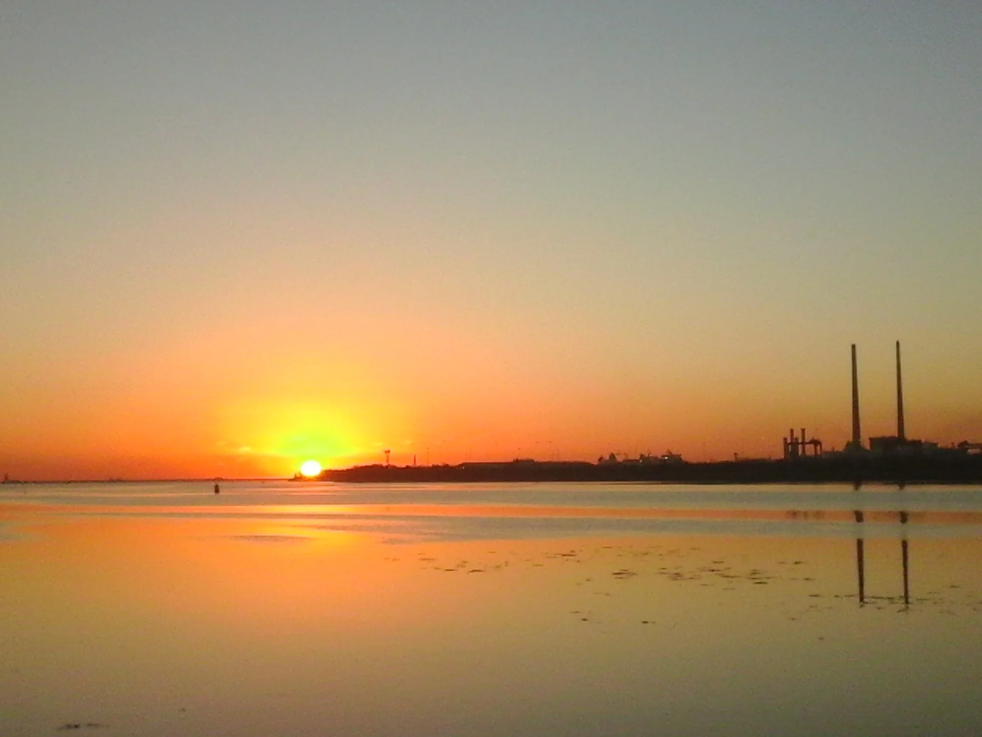 Coucher de soleil sur la promenade de Clontarf — Dublin (Irlande du Sud)