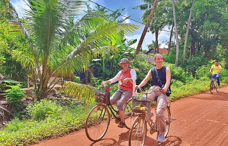 Bicycle countryside
