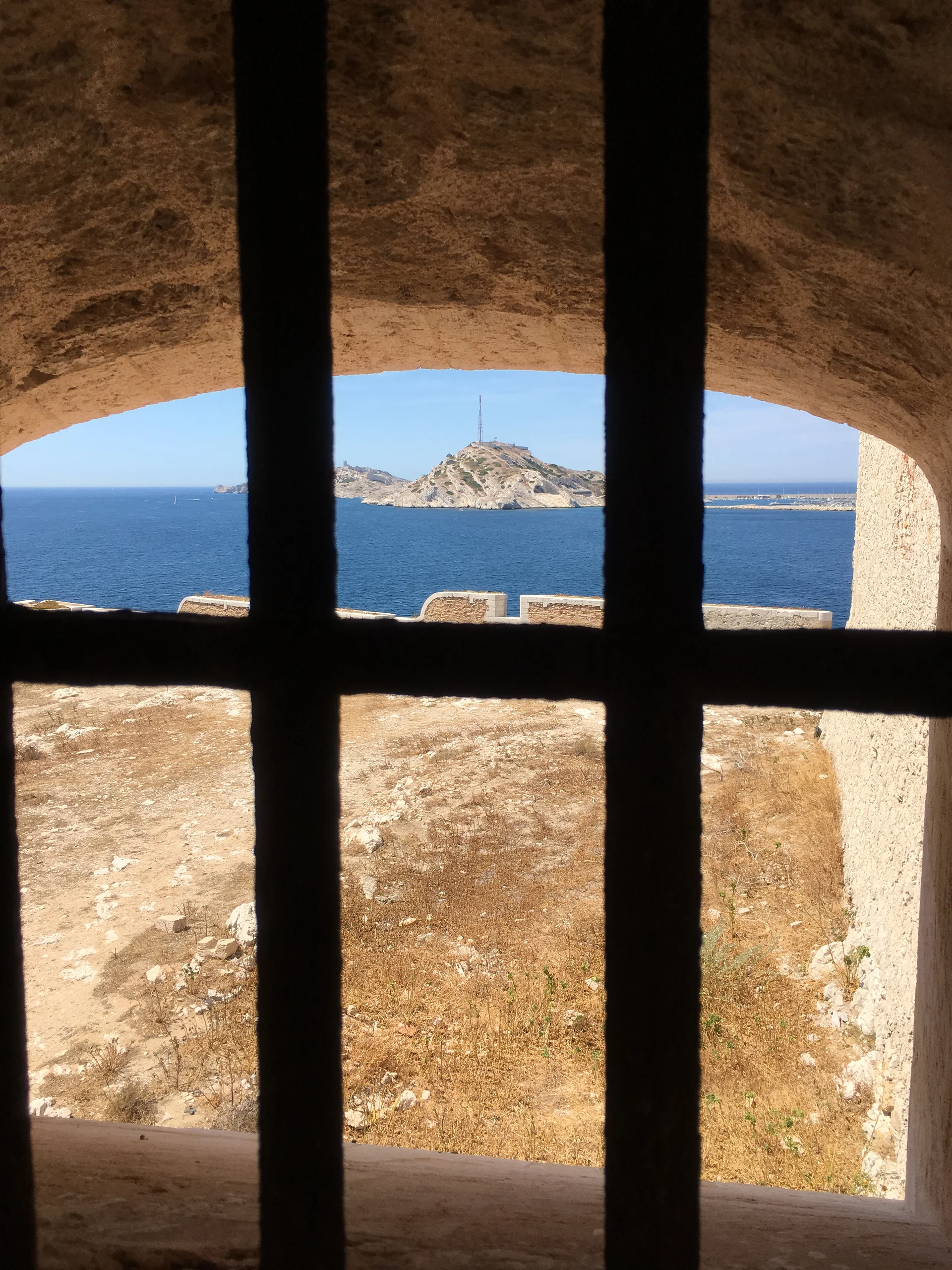 Vue depuis une fenêtre — Château d'If (France)