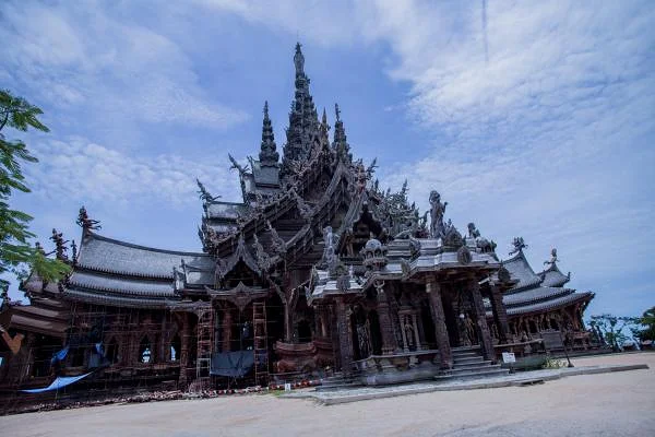 L'entrée — Sanctuaire de la Vérité (Thaïlande)