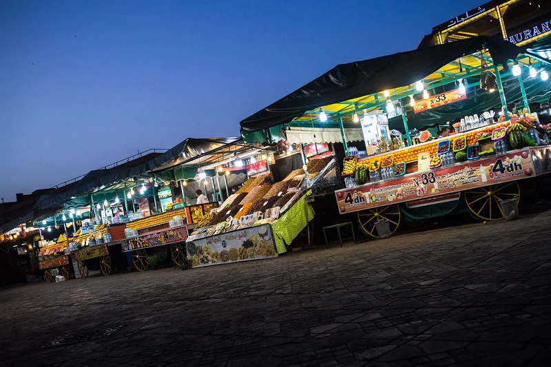 Marrakech 12 — Place Jamaa El Fna (Maroc)