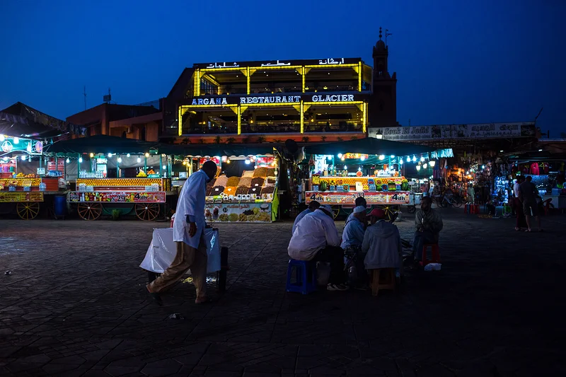 Marrakech 14 — Place Jamaa El Fna (Maroc)