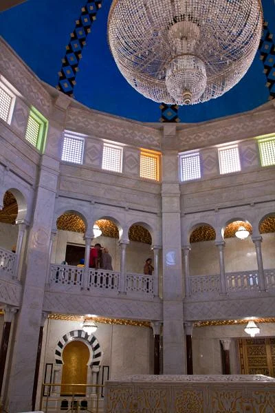 Lustre du Mausolée — Mausolée de Bourguiba (Tunisie)