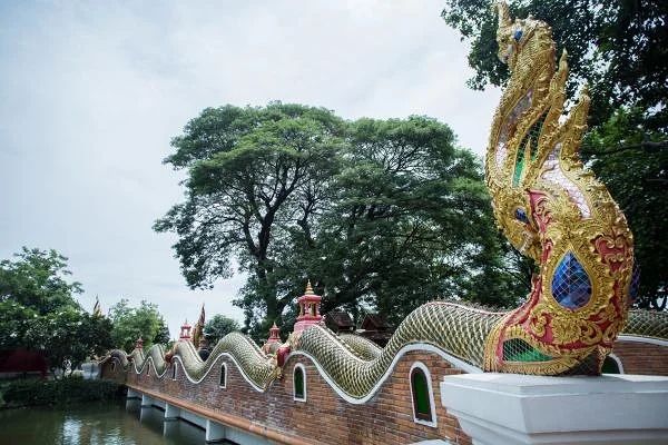 Dragon — Wat Phra Kaew Don Tao (temple) (Thaïlande)