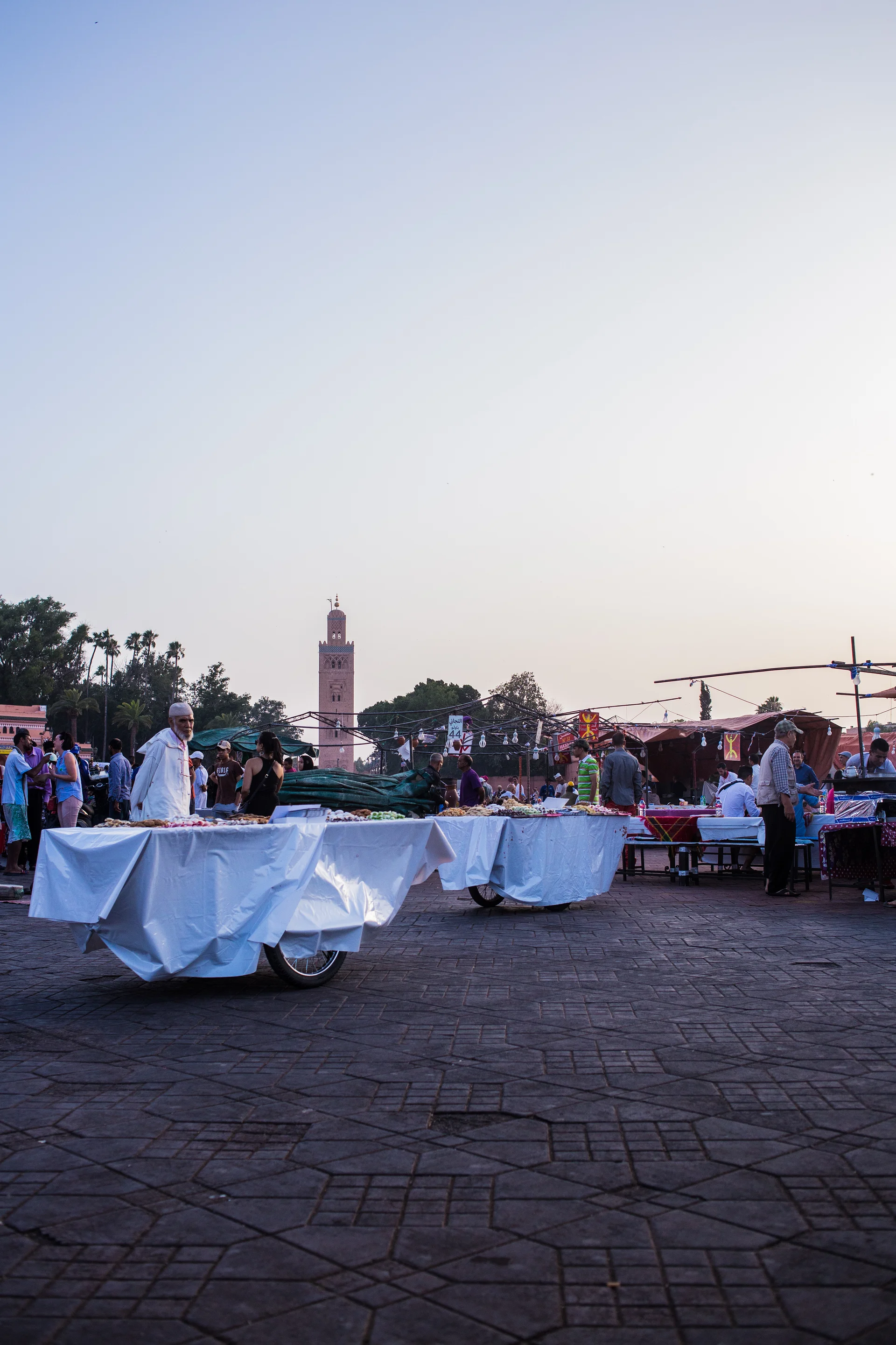 Marrakech 8 — Place Jamaa El Fna (Maroc)
