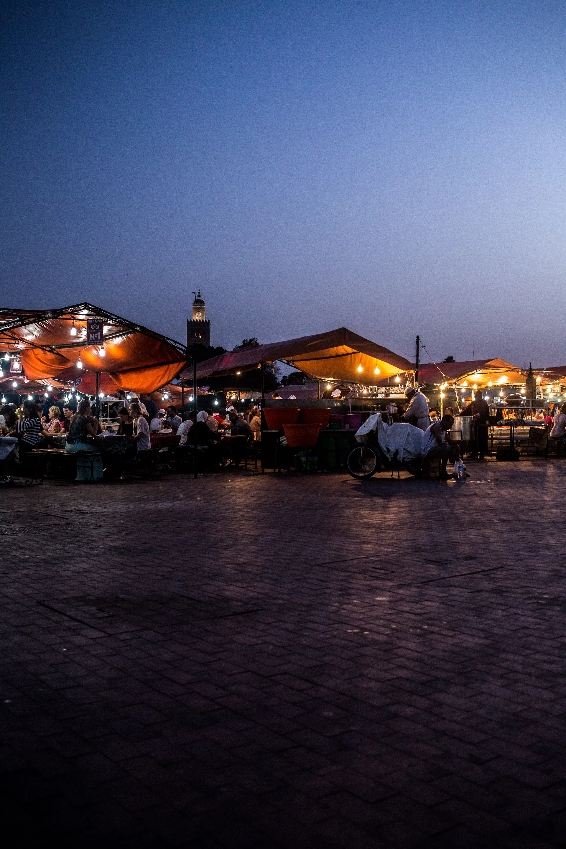 Marrakech 11 — Place Jamaa El Fna (Maroc)