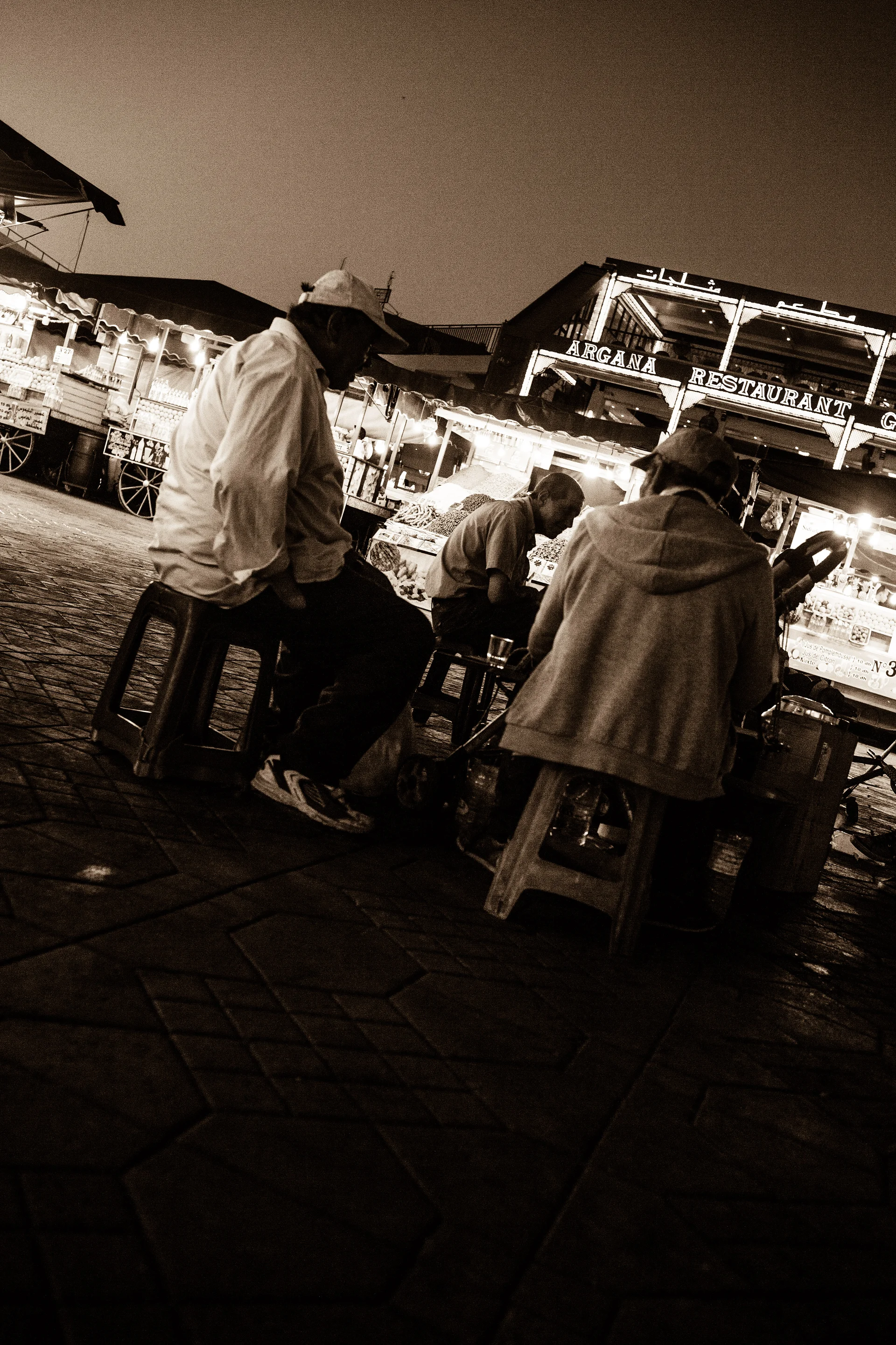 Marrakech 13 — Place Jamaa El Fna (Maroc)