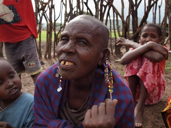 Femme masaï — Réserve Masai Mara (Kenya)