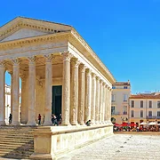 Maison Carrée