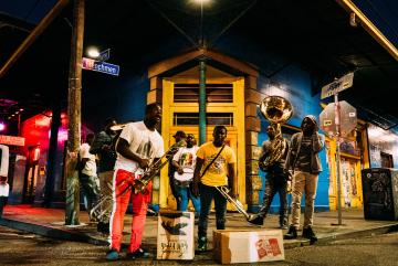 Frenchmen Street à la Nouvelle Orléans