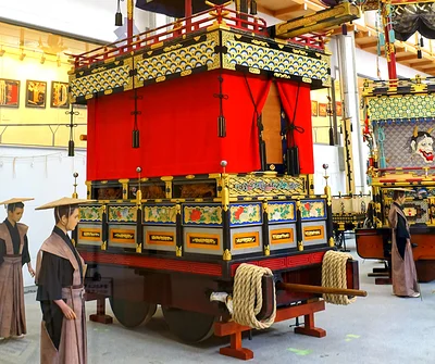 Salle d'exposition Takayama Yatai Kaikan