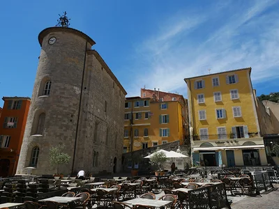 Place Massillon à Hyères