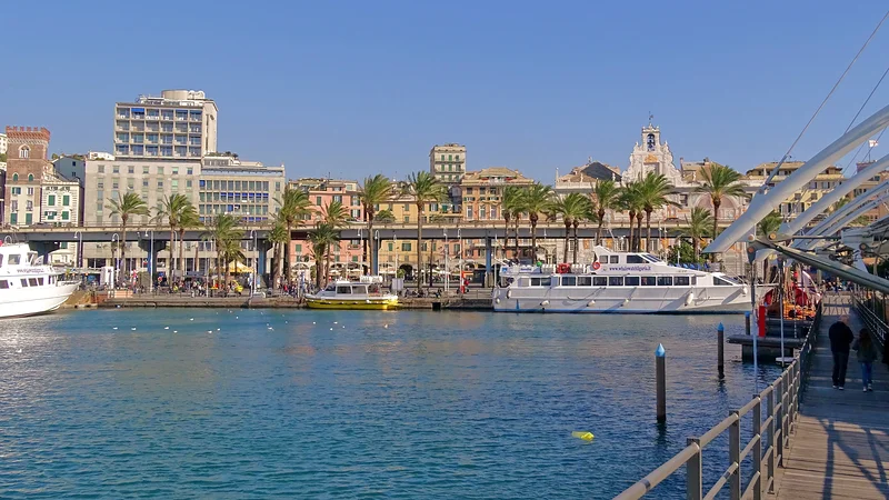 #15 Vieux port (Porto Antico)