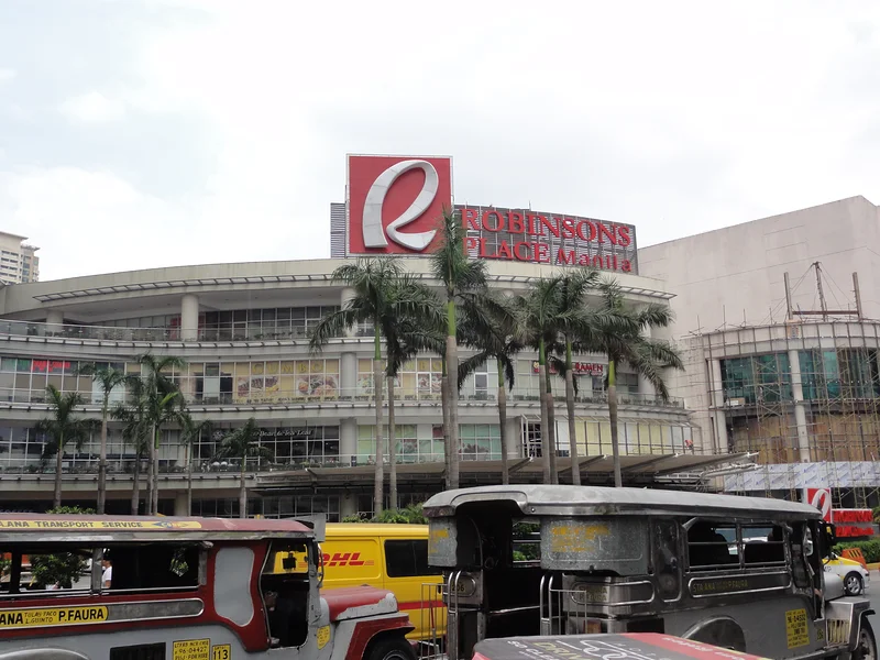 Robinson's Place (centre commercial)