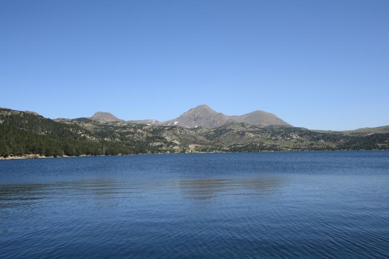 Lac des Bouillouses dans les Pyrénées