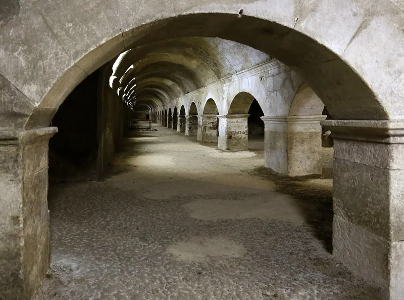 Cryptoportiques d'Arles