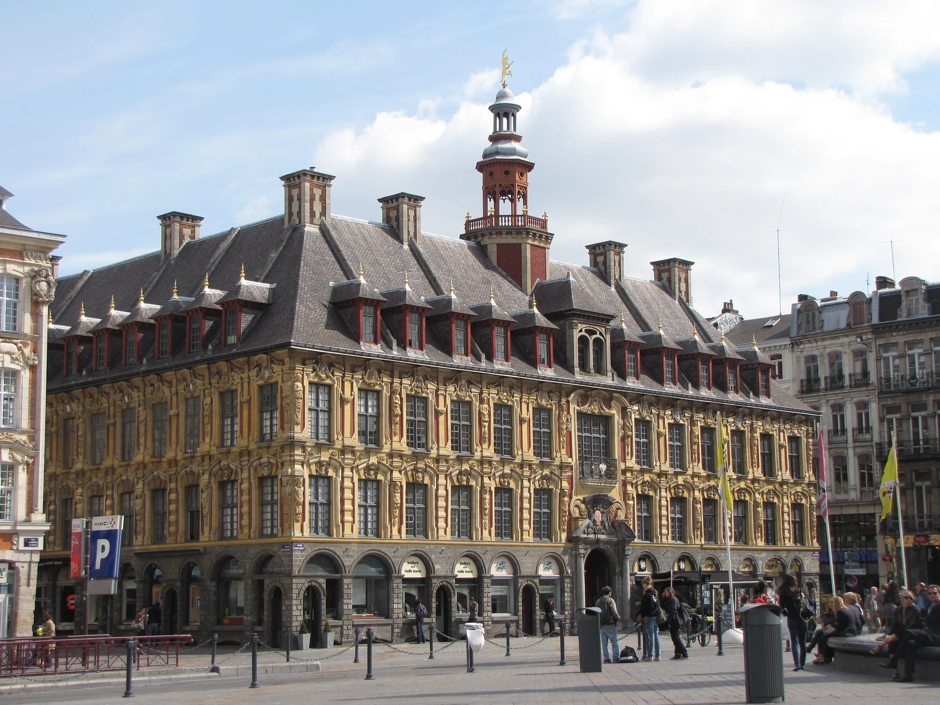 Vieille Bourse de Lille Vieille Bourse de Lille — Vieille Bourse de Lille (France)