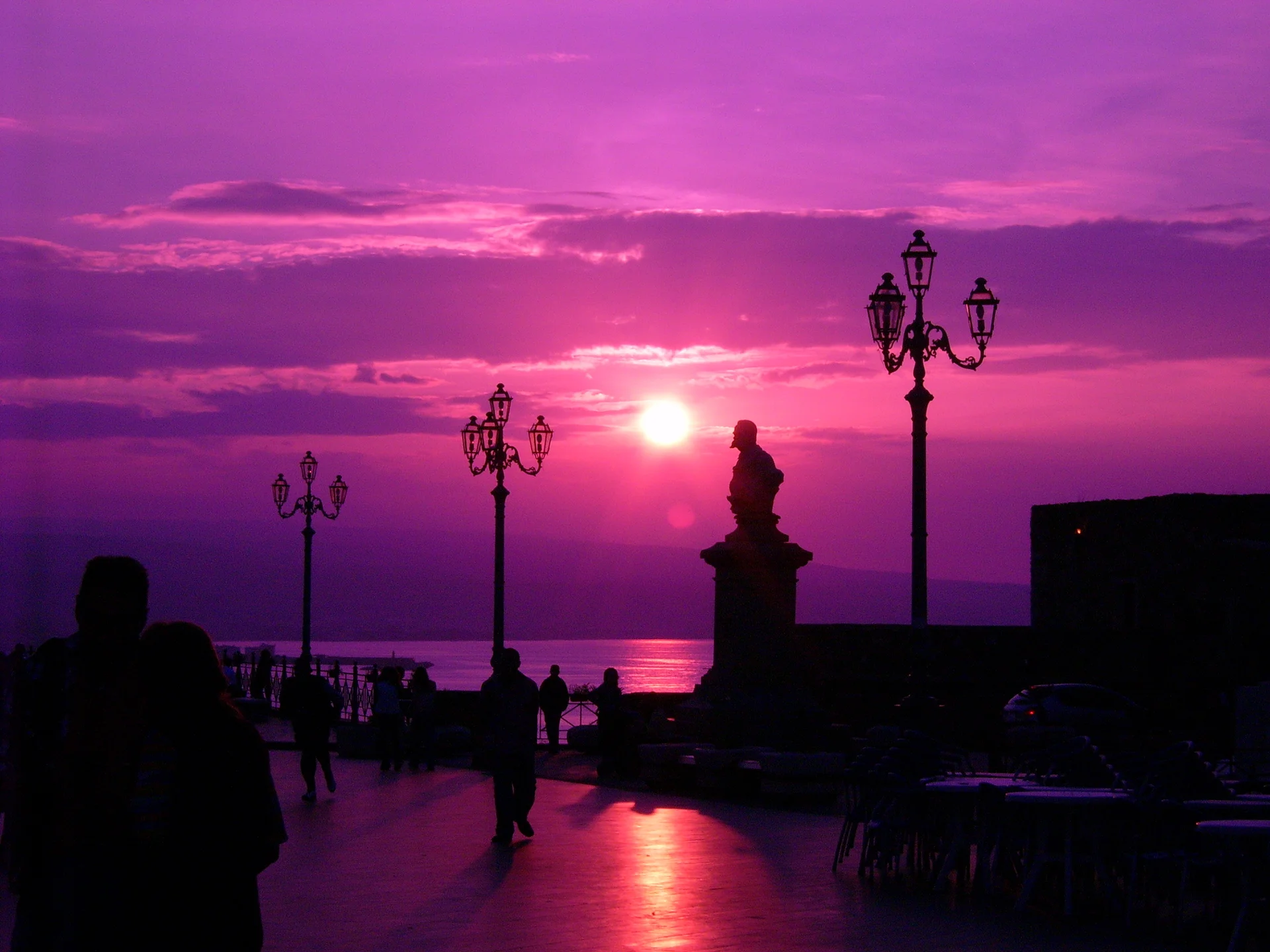 Coucher de soleil à Pizzo Coucher de soleil à Pizzo — Plage de Pizzo (Italie)